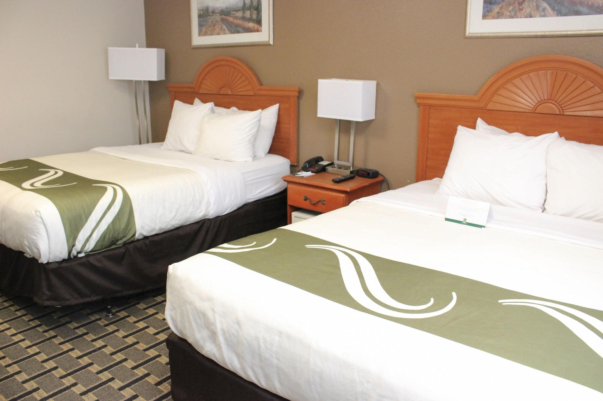 Quality Inn & Suites Detroit Metro Airport Ром'юлус Екстер'єр фото