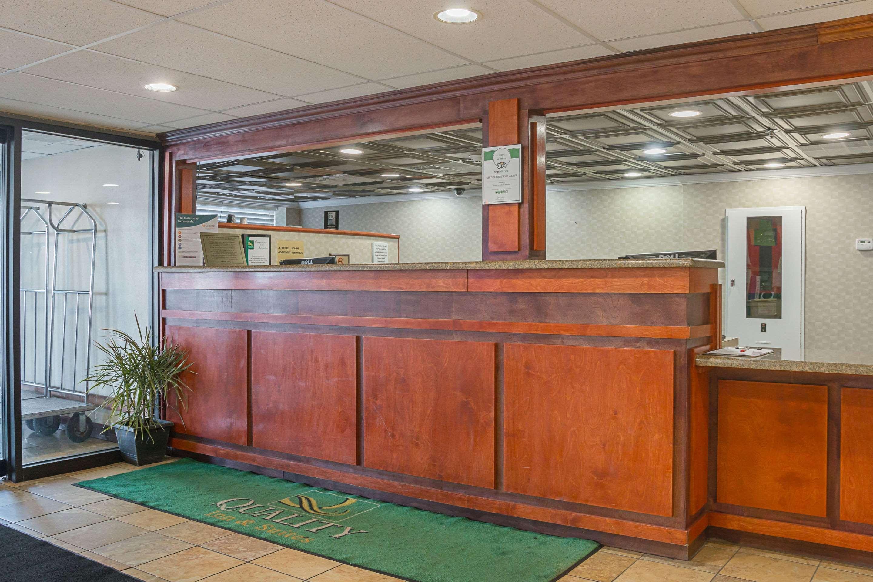 Quality Inn & Suites Detroit Metro Airport Ром'юлус Екстер'єр фото