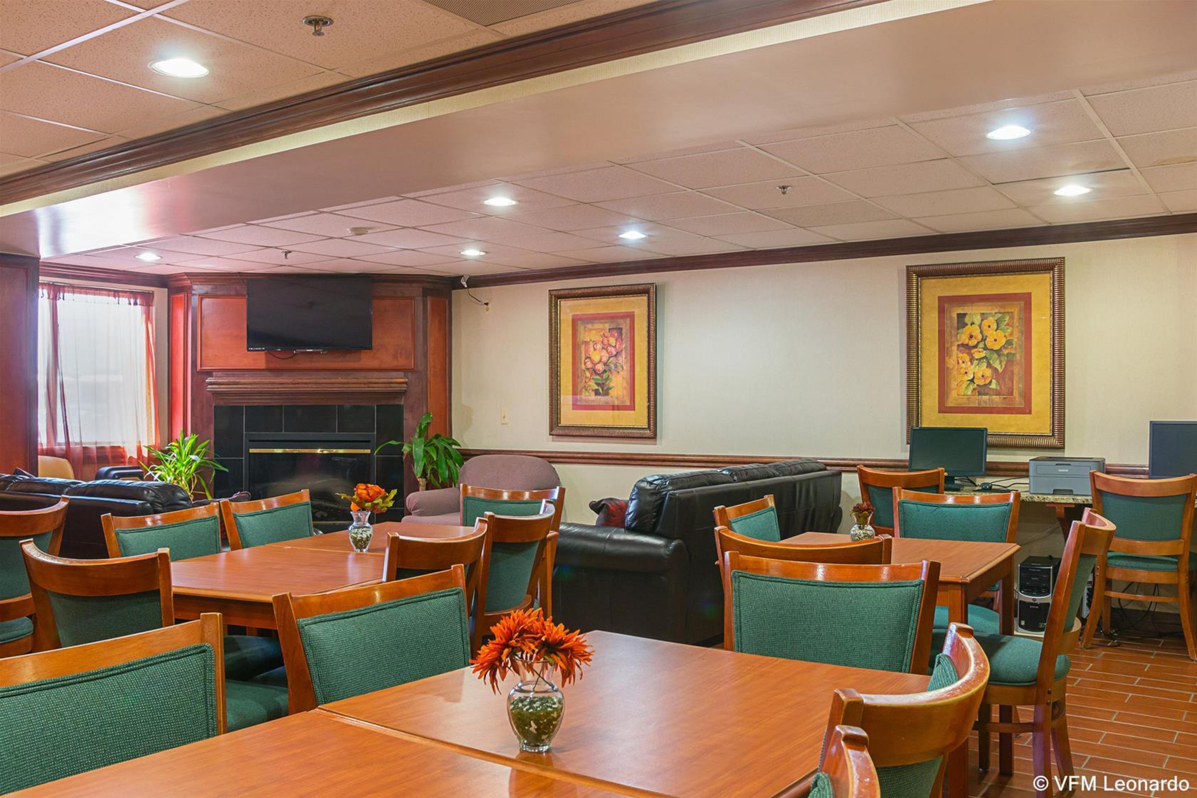 Quality Inn & Suites Detroit Metro Airport Ром'юлус Екстер'єр фото